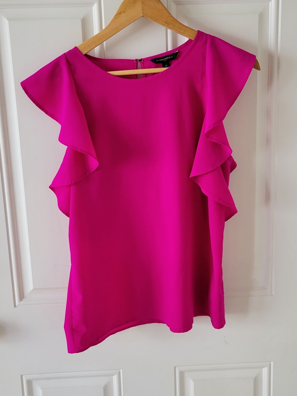 Banana Republic Fuchsia Ruffle Sleeve Shell Top